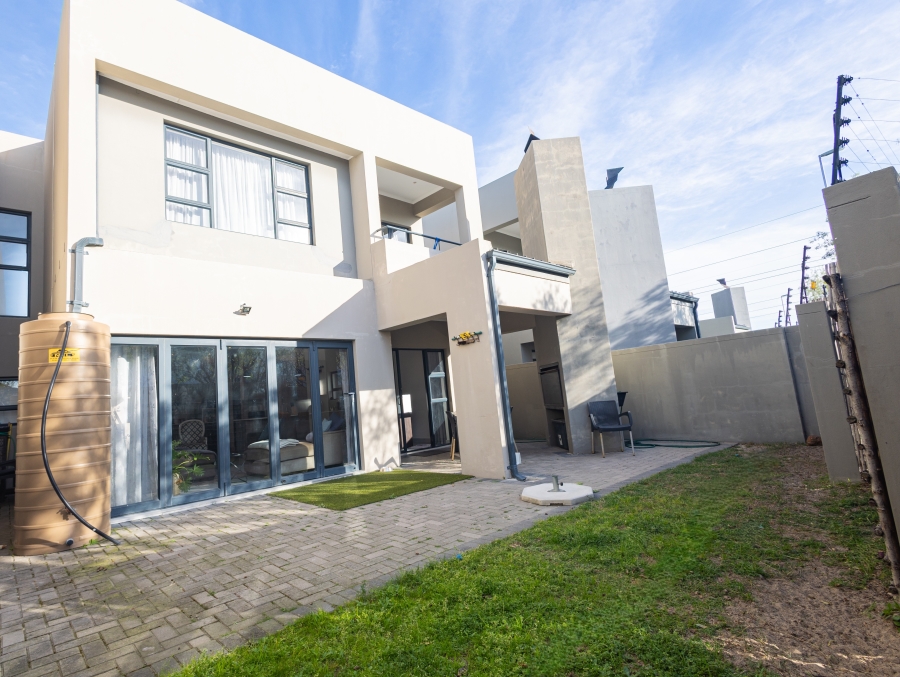 3 Bedroom Property for Sale in Parklands North Western Cape